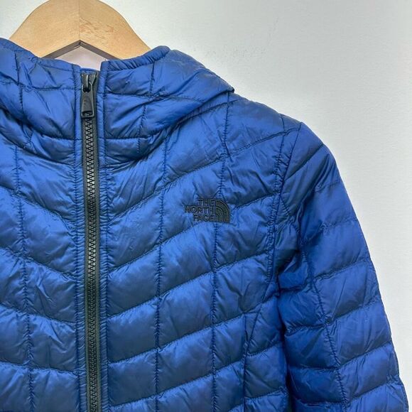 The North Face Women’s Blue Black ThermoBall Parka II Insulated Jacket - Picture 16 of 16